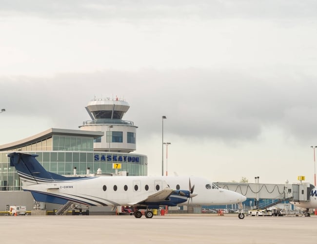 A plan on the tarmac at the Saskatoon airport