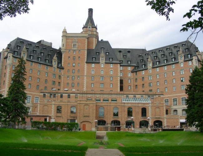 Delta Hotels by Marriott Bessborough – Exterior Delta