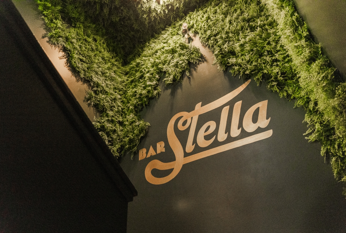 bar stella sign 